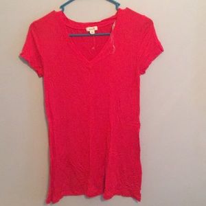 Red short sleeve shirt